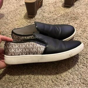 Michael Kors youth size 5 (adult 7)